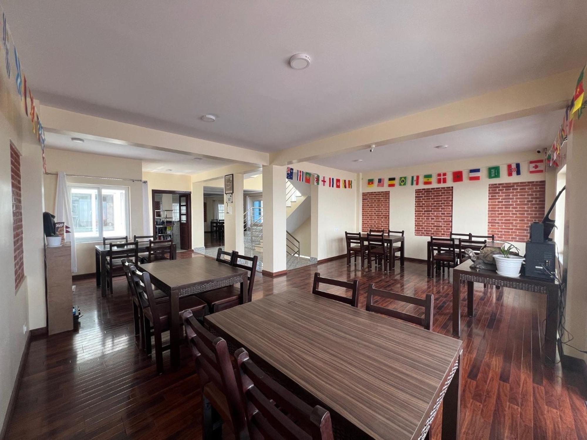 The Sparkling Turtle Backpackers Hostel Kathmandu Bagian luar foto